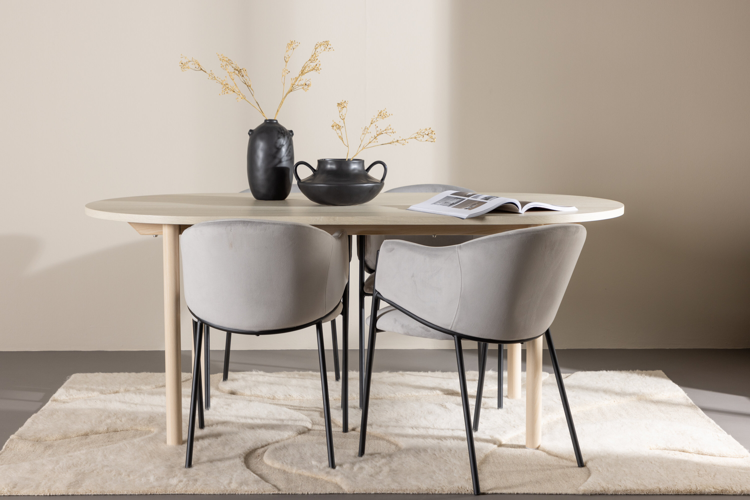 Andy Esstisch mit Evelina Esszimmerstuhl