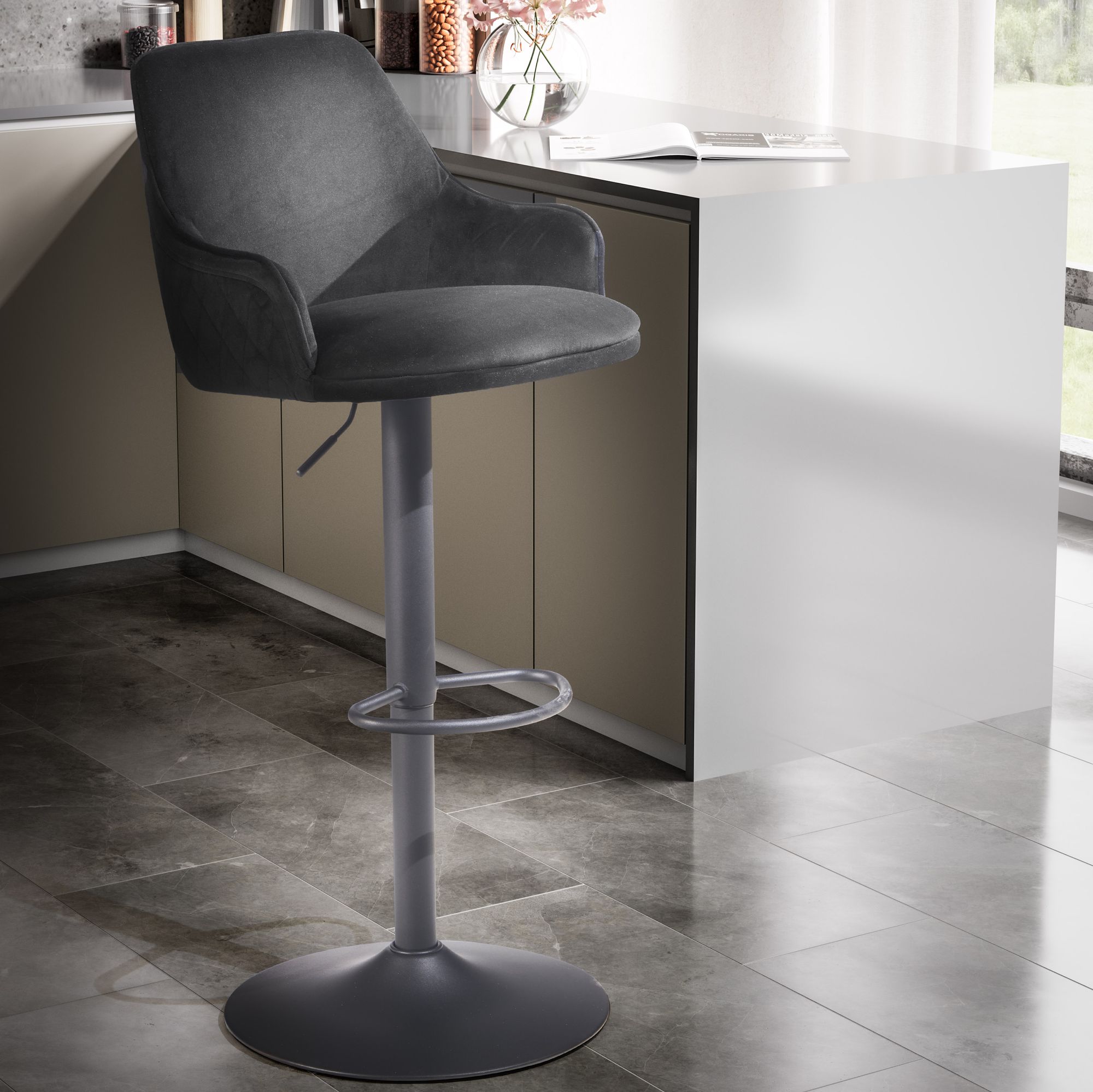 Barhocker Samt Schwarz | Metall-Trompetenfuß | Höhenverstellbar 86-106 cm